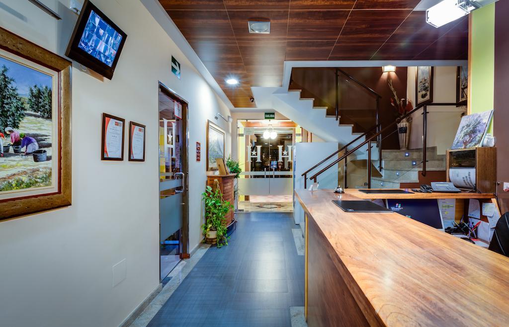Hotel Ciudad De Martos Luaran gambar