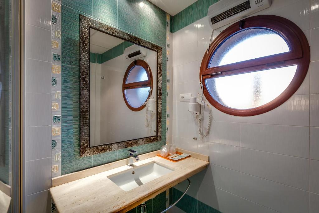 Hotel Ciudad De Martos Luaran gambar